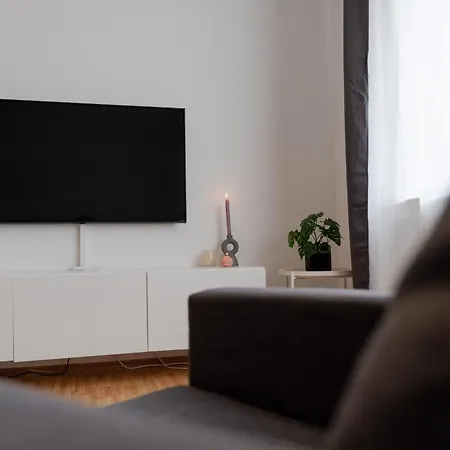 Stadtkern - Kingsize - 24h Check In - Arbeitsplatz - Nespresso - Vollausgestattet