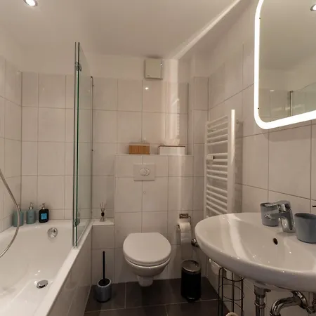 Stadtkern - Kingsize - 24h Check In - Arbeitsplatz - Nespresso - Vollausgestattet 公寓