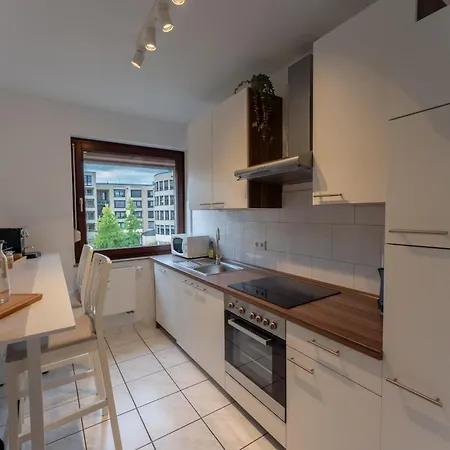 Stadtkern - Kingsize - 24h Check In - Arbeitsplatz - Nespresso - Vollausgestattet 公寓 *
